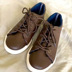 NWOT Boys Náutica Casual Sneakers